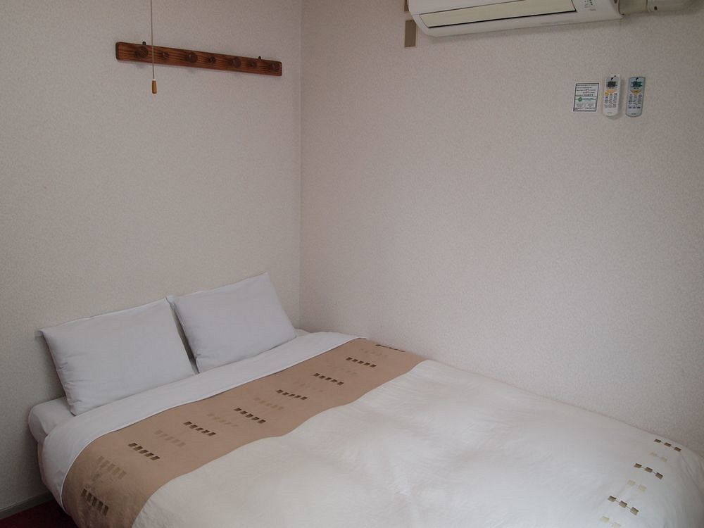 Hiroshima Hana Hostel Екстер'єр фото