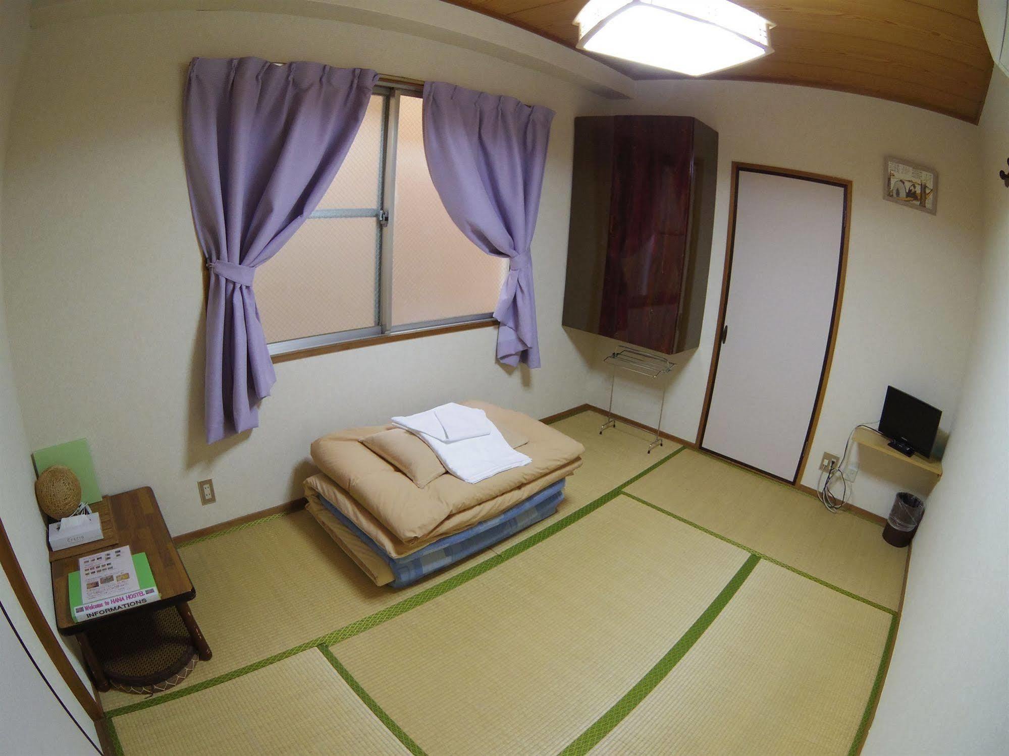 Hiroshima Hana Hostel Екстер'єр фото